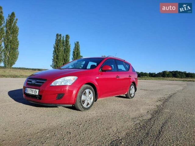 Красный Киа Сид, объемом двигателя 1.4 л и пробегом 308 тыс. км за 4500 $, фото 1 на Automoto.ua