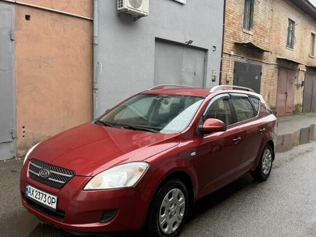 Красный Киа Сид, объемом двигателя 1.6 л и пробегом 207 тыс. км за 4500 $, фото 1 на Automoto.ua