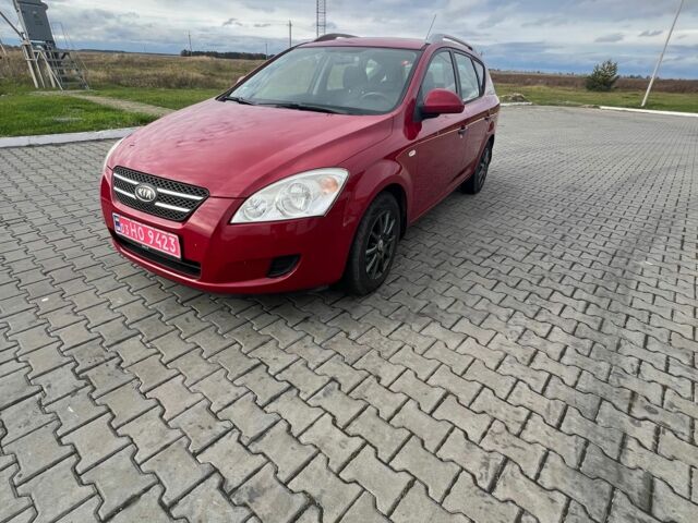 Красный Киа Сид, объемом двигателя 1.4 л и пробегом 233 тыс. км за 5799 $, фото 1 на Automoto.ua
