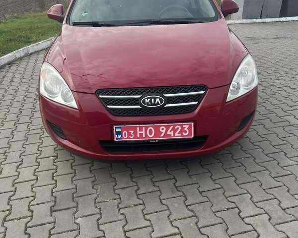 Киа Сид 2008 в Ковель на Automoto.ua Красный Киа Сид, объемом двигателя 1.4 л и пробегом 231 тыс. км за 5800 $, фото 1 на Automoto.ua