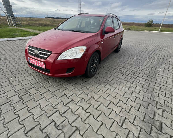 Красный Киа Сид, объемом двигателя 1.4 л и пробегом 233 тыс. км за 5799 $, фото 1 на Automoto.ua