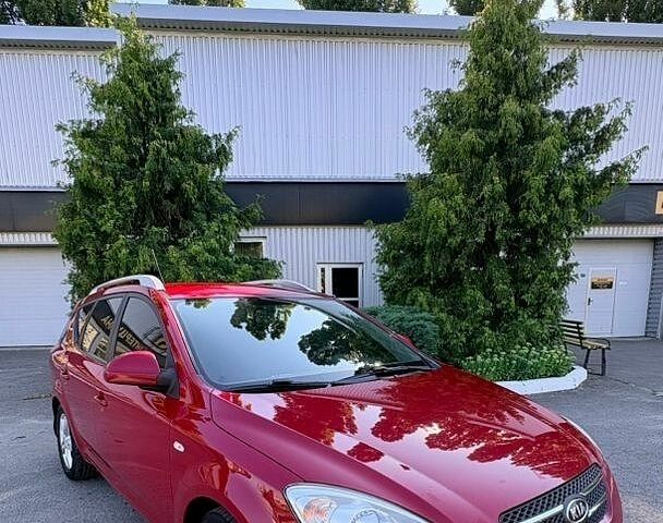 Червоний Кіа Сід, об'ємом двигуна 1.6 л та пробігом 212 тис. км за 6200 $, фото 1 на Automoto.ua