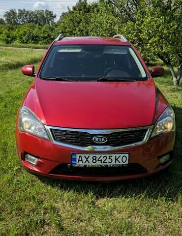 Красный Киа Сид, объемом двигателя 1.59 л и пробегом 155 тыс. км за 7500 $, фото 1 на Automoto.ua