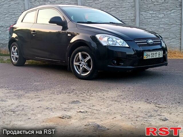 Киа Сид, объемом двигателя 1.6 л и пробегом 123 тыс. км за 1800 $, фото 1 на Automoto.ua