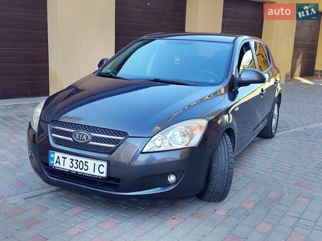 Киа Сид, объемом двигателя 2 л и пробегом 227 тыс. км за 4500 $, фото 1 на Automoto.ua
