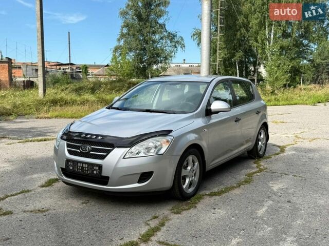 Киа Сид, объемом двигателя 1.6 л и пробегом 160 тыс. км за 5750 $, фото 1 на Automoto.ua
