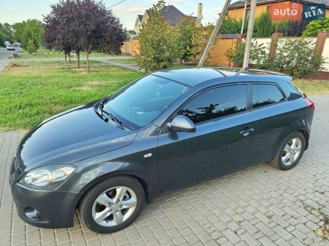 Кіа Сід, об'ємом двигуна 2 л та пробігом 189 тис. км за 5300 $, фото 1 на Automoto.ua