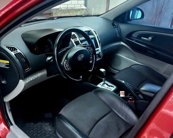 Киа Сид, объемом двигателя 2 л и пробегом 191 тыс. км за 7500 $, фото 1 на Automoto.ua