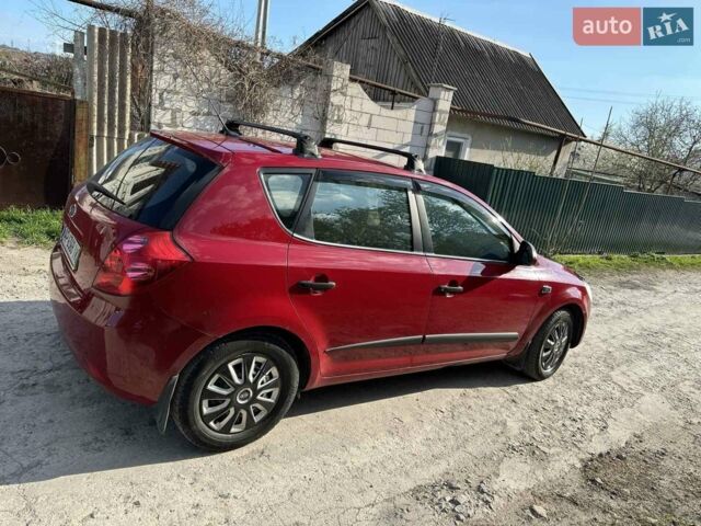 Киа Сид, объемом двигателя 1.4 л и пробегом 131 тыс. км за 7000 $, фото 1 на Automoto.ua
