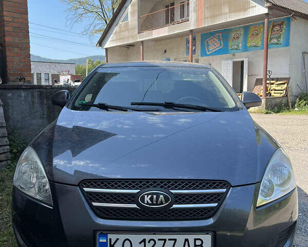 Киа Сид, объемом двигателя 0 л и пробегом 200 тыс. км за 5500 $, фото 1 на Automoto.ua