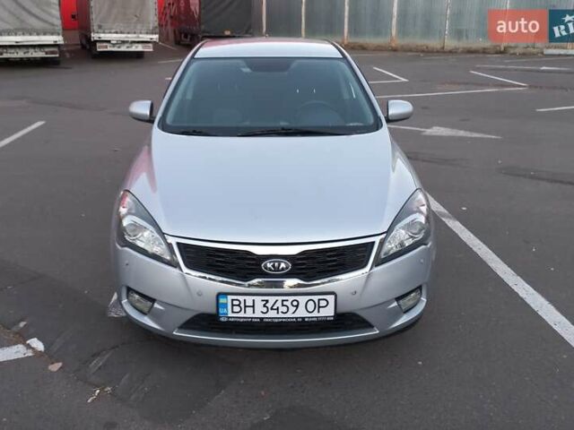 Киа Сид, объемом двигателя 1.59 л и пробегом 124 тыс. км за 6200 $, фото 1 на Automoto.ua