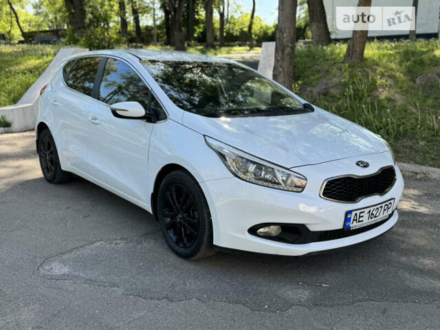 Киа Сид, объемом двигателя 1.6 л и пробегом 124 тыс. км за 9800 $, фото 1 на Automoto.ua