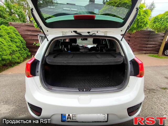 Киа Сид, объемом двигателя 1.6 л и пробегом 148 тыс. км за 12500 $, фото 1 на Automoto.ua