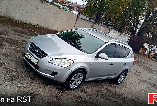 Киа Сид, объемом двигателя 1.6 л и пробегом 244 тыс. км за 6950 $, фото 1 на Automoto.ua