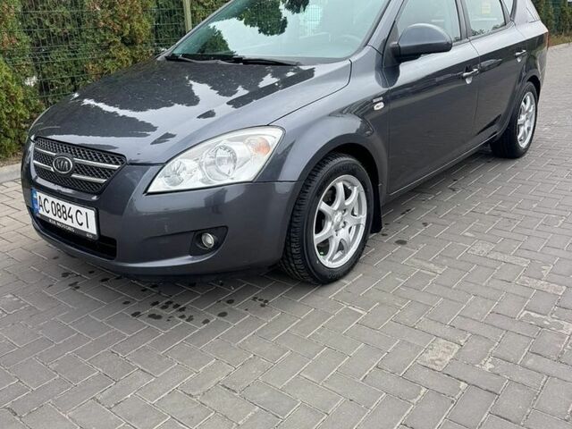 Киа Сид, объемом двигателя 1.6 л и пробегом 227 тыс. км за 5500 $, фото 1 на Automoto.ua