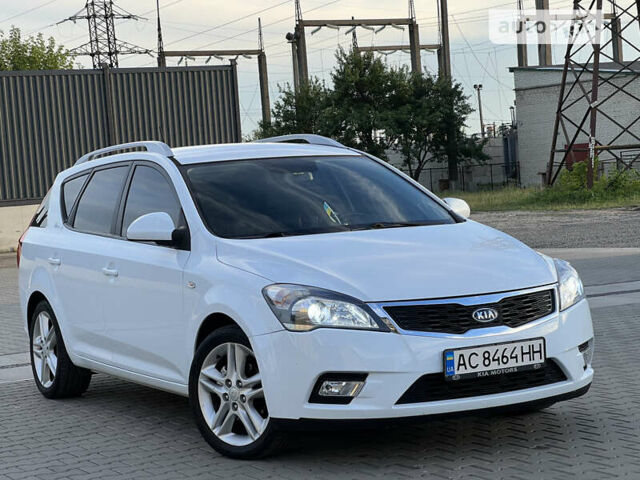 Киа Сид, объемом двигателя 1.58 л и пробегом 220 тыс. км за 7200 $, фото 1 на Automoto.ua