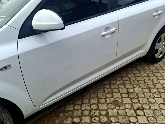 Кіа Сід, об'ємом двигуна 1.4 л та пробігом 260 тис. км за 5500 $, фото 1 на Automoto.ua