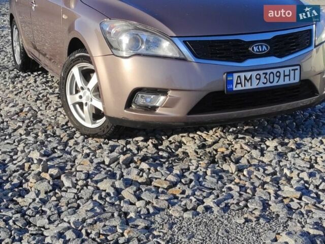 Киа Сид, объемом двигателя 1.6 л и пробегом 255 тыс. км за 7000 $, фото 1 на Automoto.ua