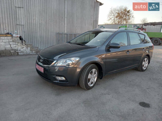 Киа Сид, объемом двигателя 1.4 л и пробегом 228 тыс. км за 7750 $, фото 1 на Automoto.ua