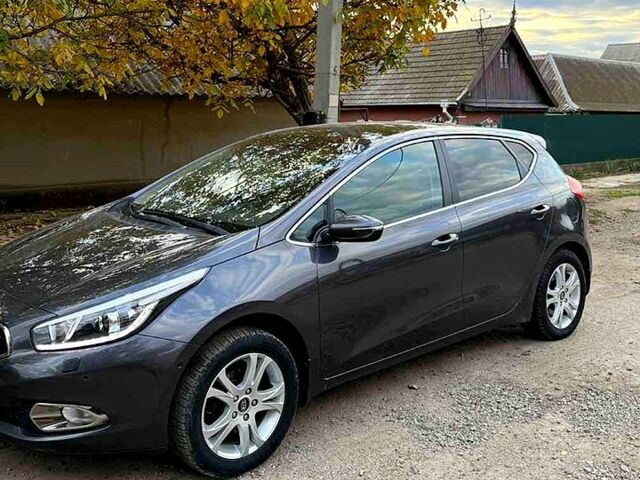 Киа Сид, объемом двигателя 1.6 л и пробегом 253 тыс. км за 11000 $, фото 1 на Automoto.ua