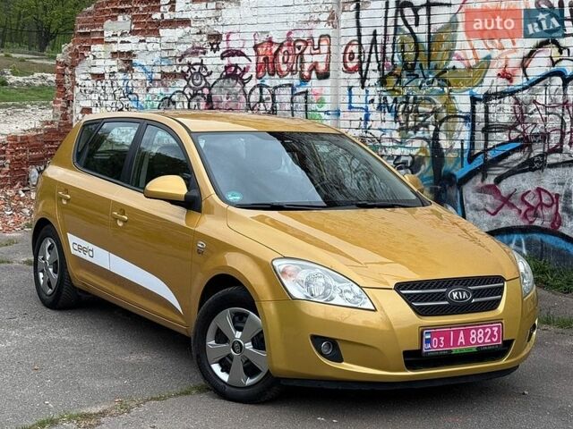 Желтый Киа Сид, объемом двигателя 1.6 л и пробегом 235 тыс. км за 6250 $, фото 1 на Automoto.ua