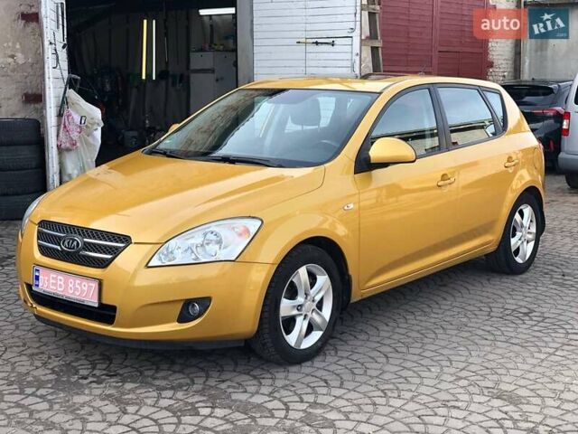 Желтый Киа Сид, объемом двигателя 2 л и пробегом 139 тыс. км за 6500 $, фото 1 на Automoto.ua