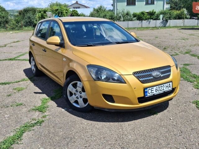 Желтый Киа Сид, объемом двигателя 1.4 л и пробегом 162 тыс. км за 5500 $, фото 1 на Automoto.ua