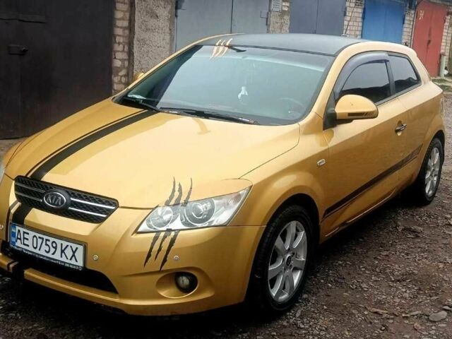 Жовтий Кіа Сід, об'ємом двигуна 1.4 л та пробігом 260 тис. км за 4700 $, фото 1 на Automoto.ua