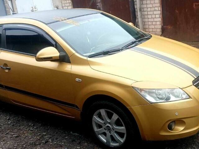 Жовтий Кіа Сід, об'ємом двигуна 1.4 л та пробігом 260 тис. км за 4350 $, фото 1 на Automoto.ua