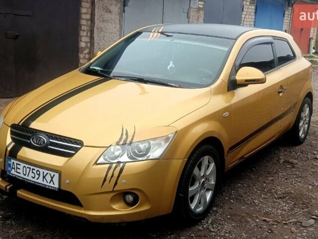 Жовтий Кіа Сід, об'ємом двигуна 1.4 л та пробігом 260 тис. км за 4000 $, фото 1 на Automoto.ua