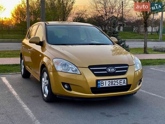 Желтый Киа Сид, объемом двигателя 1.6 л и пробегом 185 тыс. км за 6190 $, фото 1 на Automoto.ua