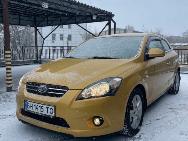 Жовтий Кіа Сід, об'ємом двигуна 1.6 л та пробігом 300 тис. км за 5200 $, фото 1 на Automoto.ua