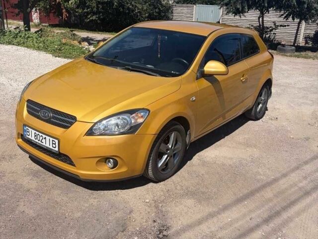 Желтый Киа Сид, объемом двигателя 1.6 л и пробегом 229 тыс. км за 6159 $, фото 1 на Automoto.ua