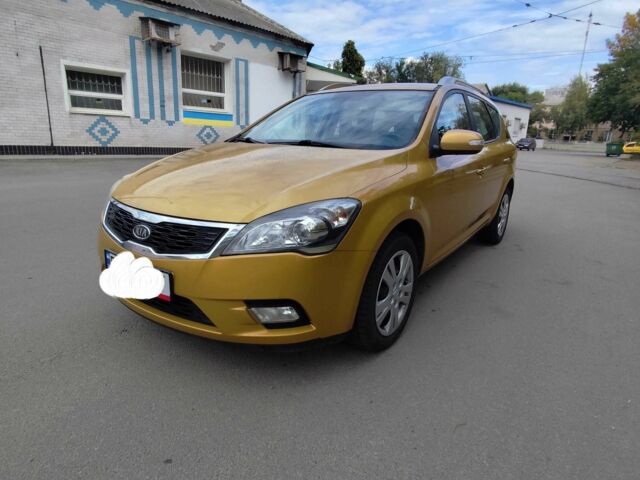 Жовтий Кіа Сід, об'ємом двигуна 1.6 л та пробігом 210 тис. км за 6695 $, фото 1 на Automoto.ua