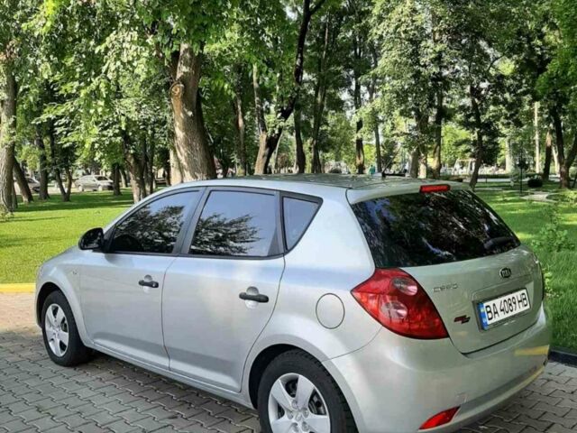 Сірий Кіа Сід, об'ємом двигуна 1.6 л та пробігом 310 тис. км за 5500 $, фото 1 на Automoto.ua