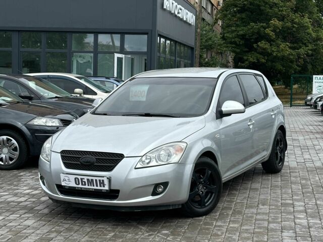 Серый Киа Сид, объемом двигателя 1.6 л и пробегом 248 тыс. км за 5300 $, фото 1 на Automoto.ua