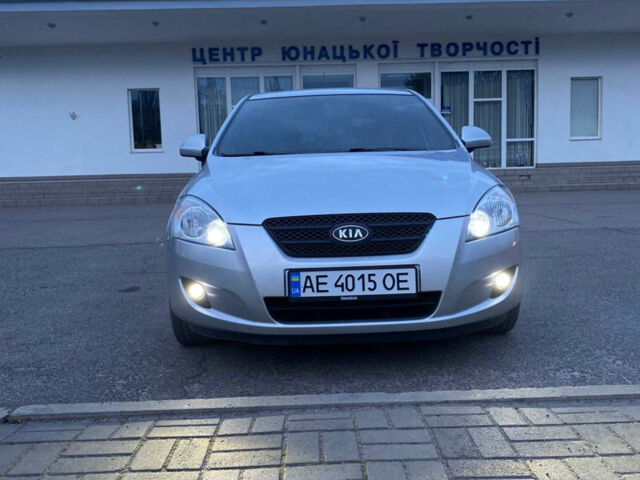 Сірий Кіа Сід, об'ємом двигуна 1.6 л та пробігом 320 тис. км за 5700 $, фото 1 на Automoto.ua