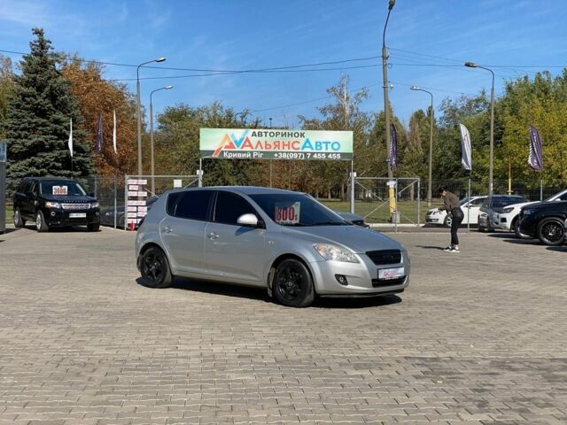 Серый Киа Сид, объемом двигателя 1.6 л и пробегом 244 тыс. км за 5700 $, фото 1 на Automoto.ua