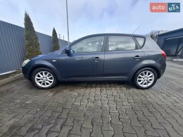 Сірий Кіа Сід, об'ємом двигуна 1.6 л та пробігом 150 тис. км за 7300 $, фото 1 на Automoto.ua