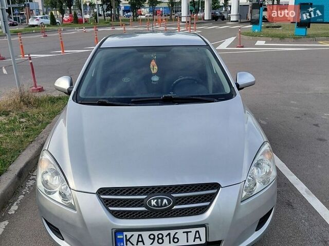 Серый Киа Сид, объемом двигателя 1.4 л и пробегом 202 тыс. км за 4800 $, фото 1 на Automoto.ua