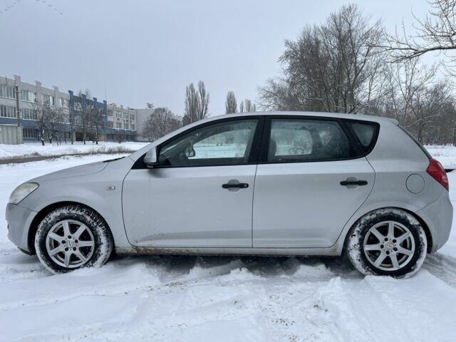 Сірий Кіа Сід, об'ємом двигуна 1.4 л та пробігом 183 тис. км за 4999 $, фото 1 на Automoto.ua