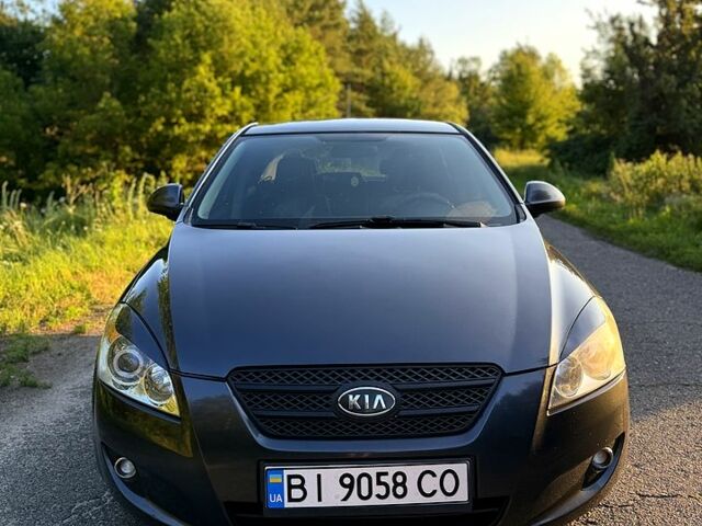 Серый Киа Сид, объемом двигателя 2 л и пробегом 207 тыс. км за 5650 $, фото 1 на Automoto.ua