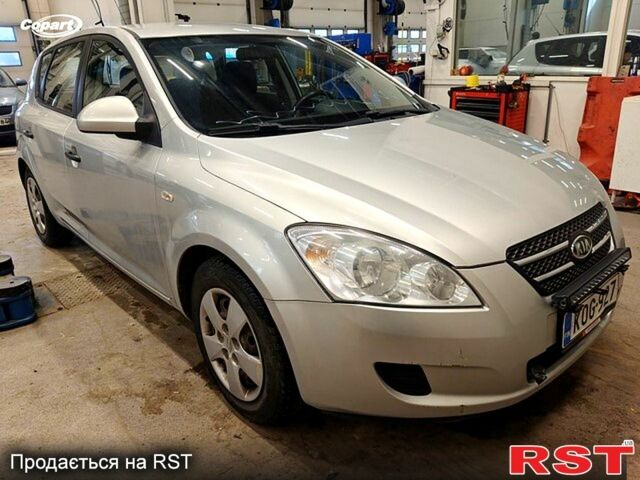 Серый Киа Сид, объемом двигателя 1.6 л и пробегом 267 тыс. км за 2600 $, фото 1 на Automoto.ua