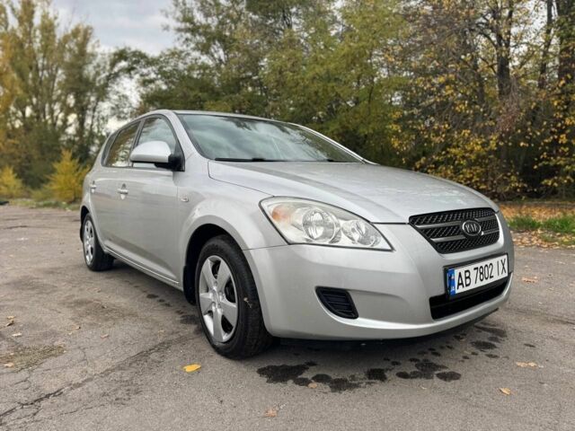 Серый Киа Сид, объемом двигателя 1.4 л и пробегом 254 тыс. км за 4900 $, фото 1 на Automoto.ua