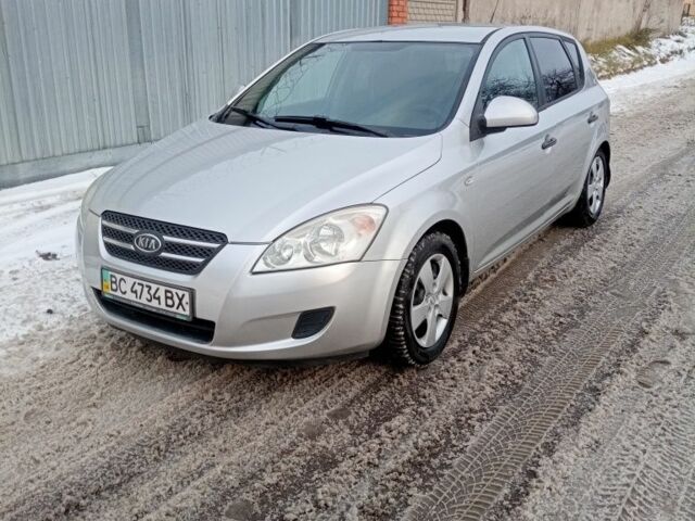 Сірий Кіа Сід, об'ємом двигуна 1.4 л та пробігом 225 тис. км за 3800 $, фото 1 на Automoto.ua