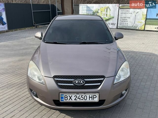 Серый Киа Сид, объемом двигателя 1.6 л и пробегом 287 тыс. км за 6000 $, фото 1 на Automoto.ua