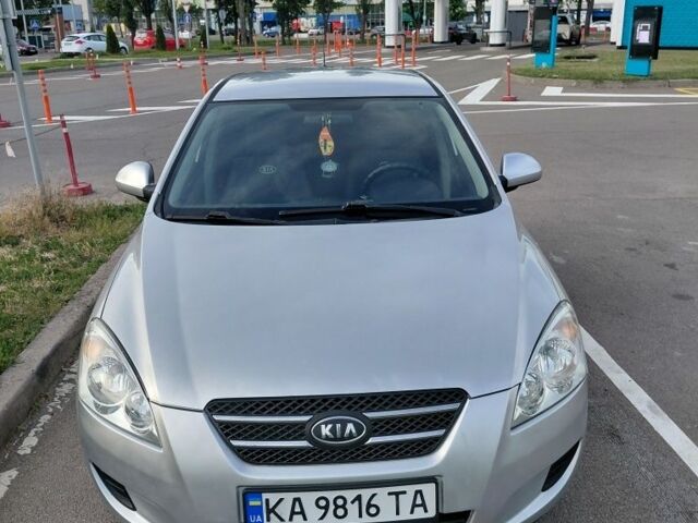 Серый Киа Сид, объемом двигателя 1.4 л и пробегом 202 тыс. км за 4800 $, фото 1 на Automoto.ua