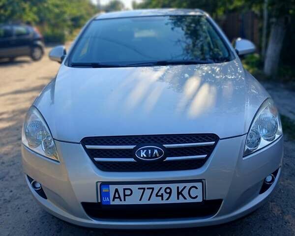 Серый Киа Сид, объемом двигателя 1.4 л и пробегом 152 тыс. км за 6200 $, фото 1 на Automoto.ua