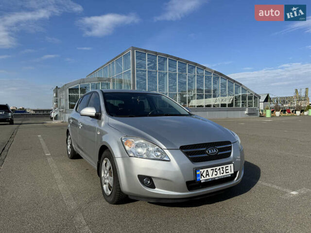 Серый Киа Сид, объемом двигателя 1.6 л и пробегом 134 тыс. км за 4900 $, фото 1 на Automoto.ua
