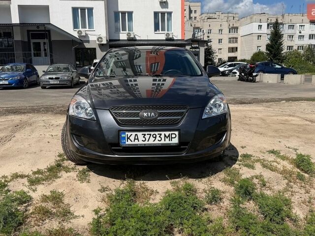 Серый Киа Сид, объемом двигателя 1.6 л и пробегом 313 тыс. км за 4900 $, фото 1 на Automoto.ua